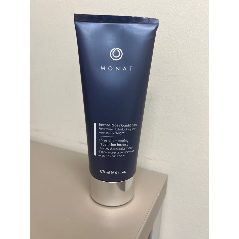 Monat Intense repair conditioner 6oz